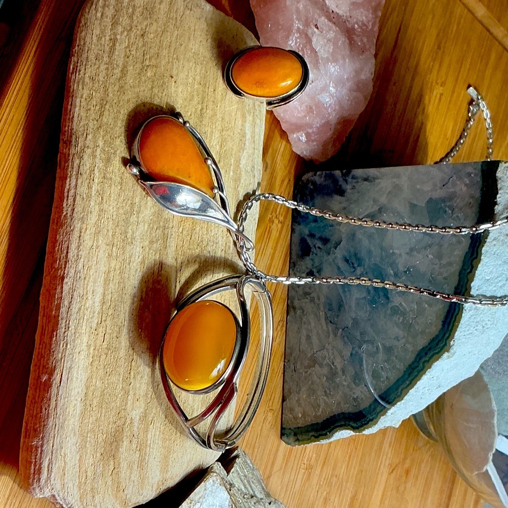 Amber and Silver Necklace and Ring Set